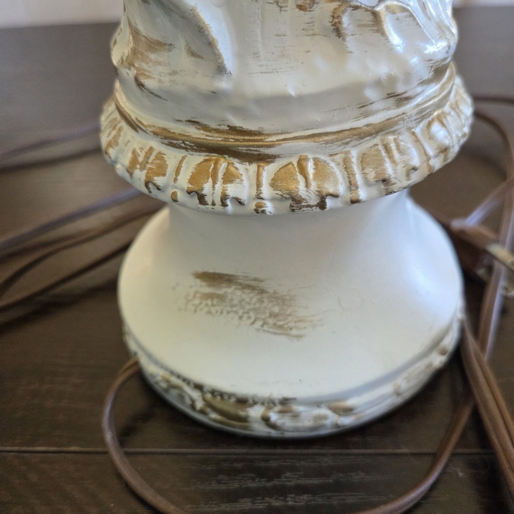 Vintage Cherub Table Lamps Off White Gold Hues Matching Set - Picture 7 of 16